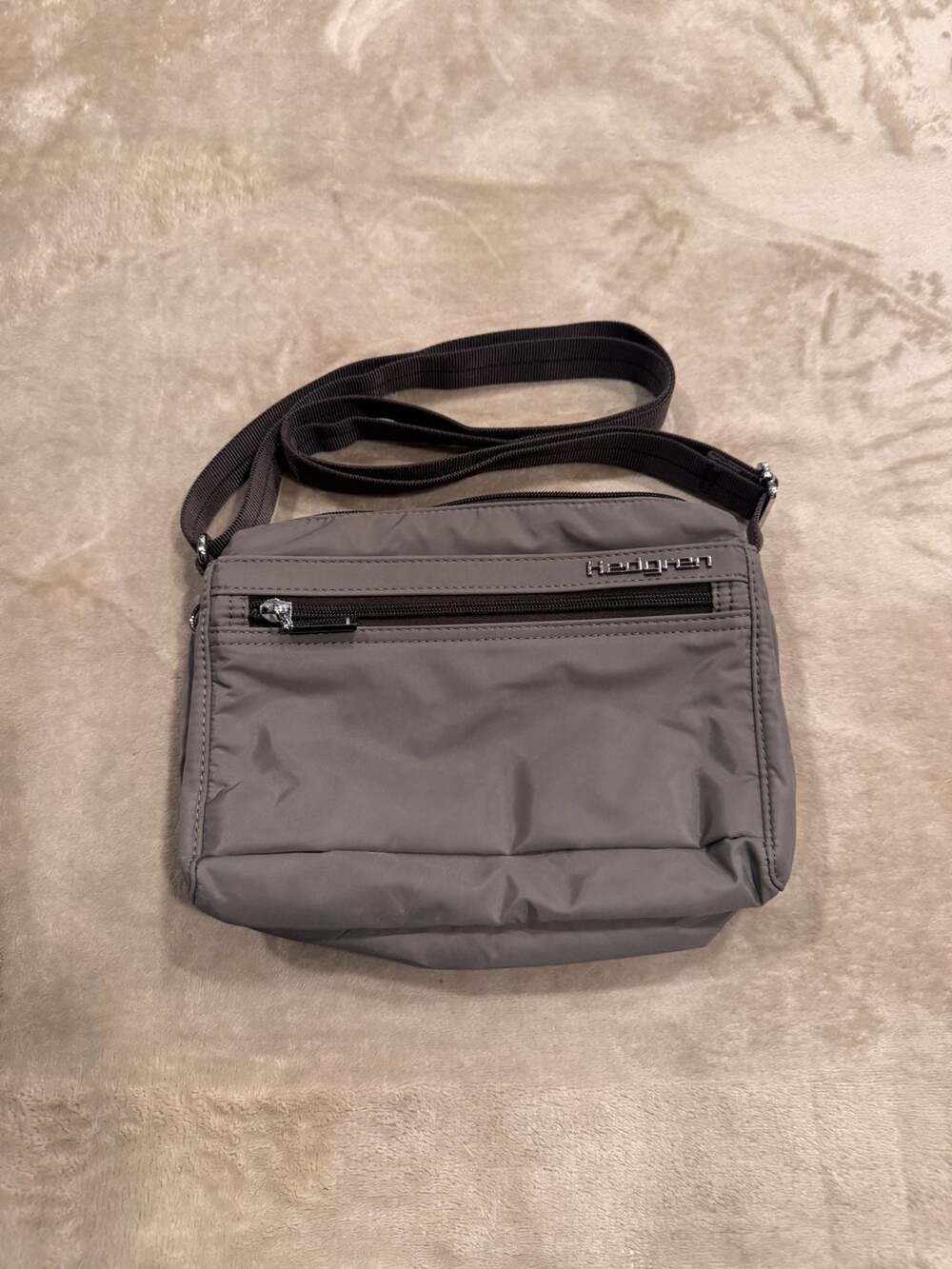 Hedgren Eye Medium RFID Nylon Crossbody Bag Gray Lightweight Travel Organizer